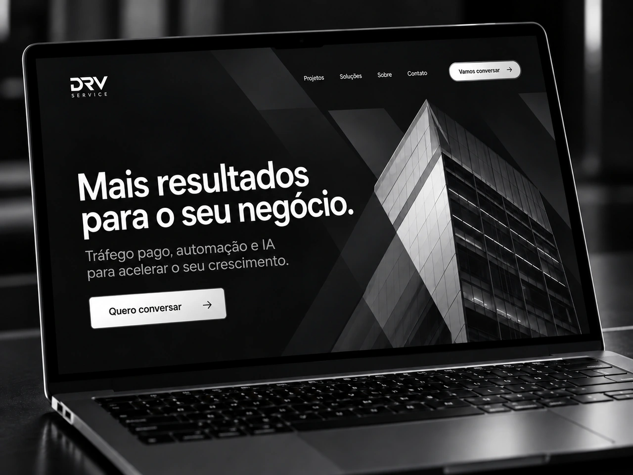 Exemplo de landing page em um notebook